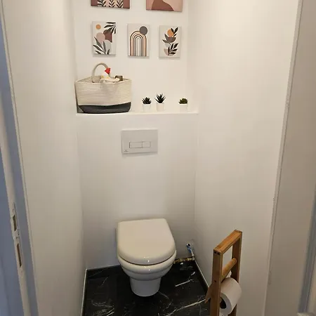 Maison Confortable à Saint-andré-les-vergers 40 M², Jardin Casa de Férias *